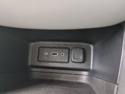 Used 2020 Chevrolet Equinox LS w/ LS Convenience Package image 21