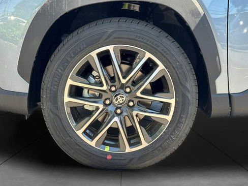 New 2026 Toyota Corolla Cross XLE w/ Convenience Package image 31