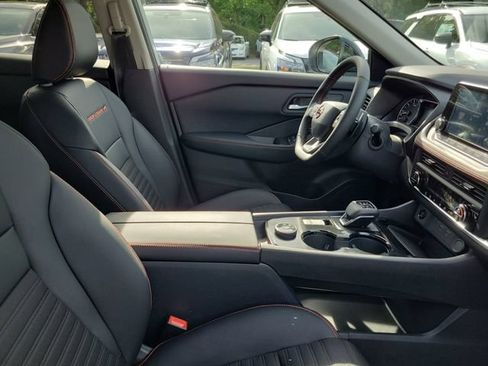 New 2026 Nissan Rogue SV AWD/4WD image 31