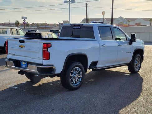 Used 2024 Chevrolet Silverado 2500 LTZ w/ LTZ Plus Package image 5