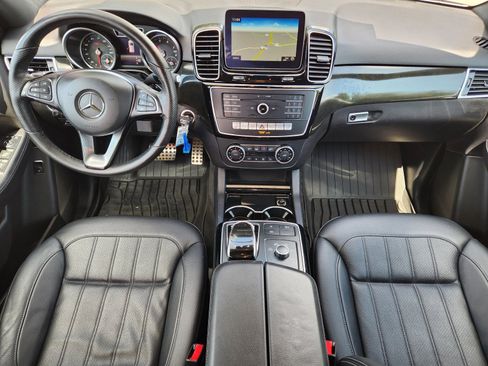 Used 2019 Mercedes-Benz GLE 400 4MATIC image 9