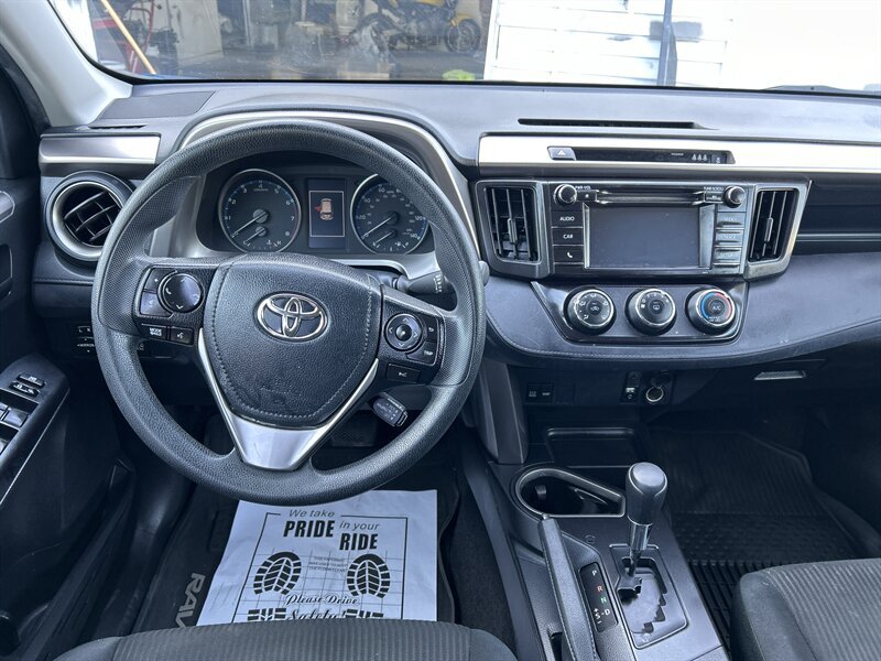 Used 2018 Toyota RAV4 LE w/ All Weather Liner Package AWD/4WD image 10