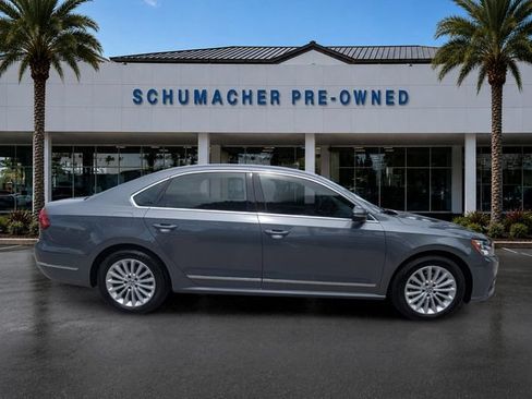 Used 2017 Volkswagen Passat 1.8T SE FWD image 8