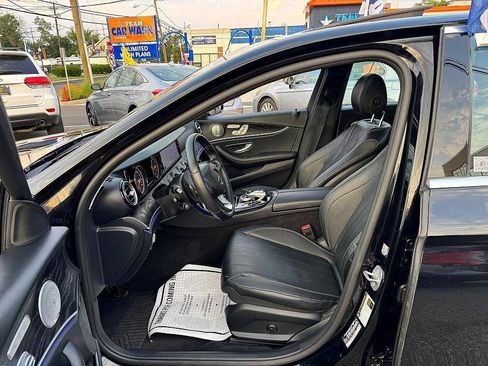 Used 2017 Mercedes-Benz E 300 4MATIC image 16