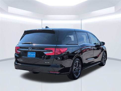 Used 2023 Honda Odyssey Elite image 6