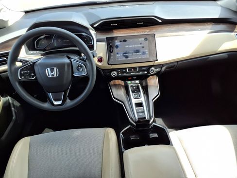 Used 2021 Honda Clarity Plug-In Hybrid image 4