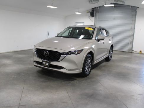 Used 2024 MAZDA CX-5 AWD 2.5 S w/ Select Package image 4