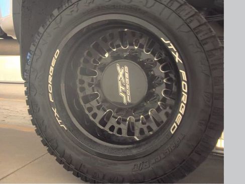 Used 2025 GMC Sierra 3500 Denali w/ Technology Package image 5