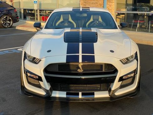 Used 2021 Ford Mustang Shelby GT500 w/ Technology Package RWD image 11