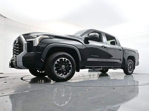 Used 2022 Toyota Tundra SR5 w/ TRD Off-Road Package image 29