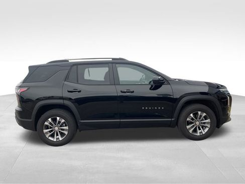 Used 2025 Chevrolet Equinox LT w/ Convenience Package II image 7