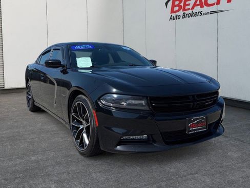 Used 2016 Dodge Charger R/T w/ Navigation & Travel Group RWD image 1