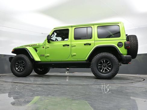 Used 2025 Jeep Wrangler Unlimited Rubicon AWD/4WD image 46