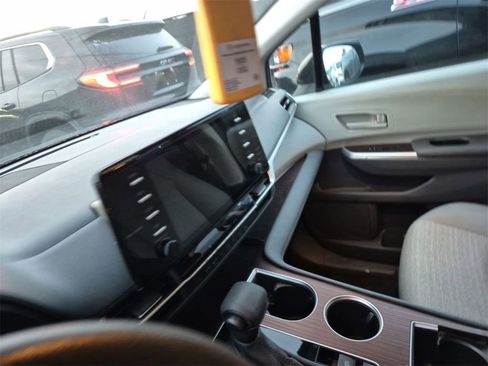 Used 2023 Ford Transit 350 XLT image 2