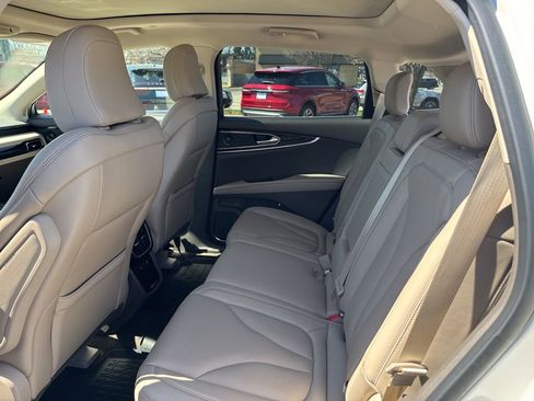 Used 2023 Lincoln Nautilus Reserve w/ Equipment Group 201A image 14