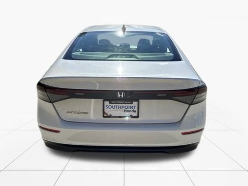 Used 2023 Honda Accord EX image 7