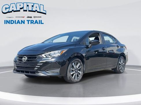 Used 2025 Nissan Versa SV FWD image 1