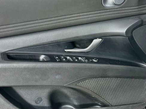 Used 2021 Hyundai Elantra Limited w/ Cargo Package FWD image 24