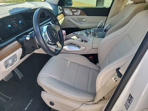 Used 2023 Mercedes-Benz GLS 450 4MATIC image 4