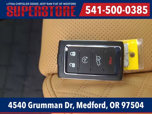 New 2026 Jeep Grand Cherokee Summit w/ Obsidian Package AWD/4WD image 28