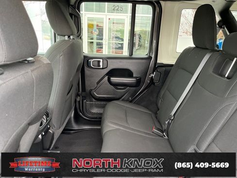 Used 2021 Jeep Wrangler Unlimited Sport image 13