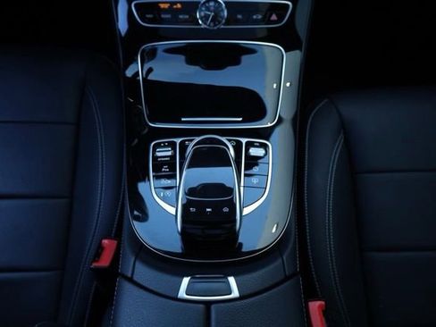 Used 2018 Mercedes-Benz E 300 image 19