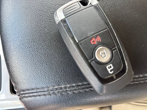 Used 2024 Ford Edge SEL AWD/4WD image 29