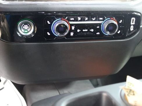 Used 2024 Chevrolet Silverado 1500 LT AWD/4WD image 20