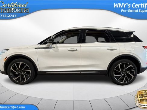 Used 2023 Lincoln Corsair Reserve w/ Equipment Group 202A AWD/4WD image 10