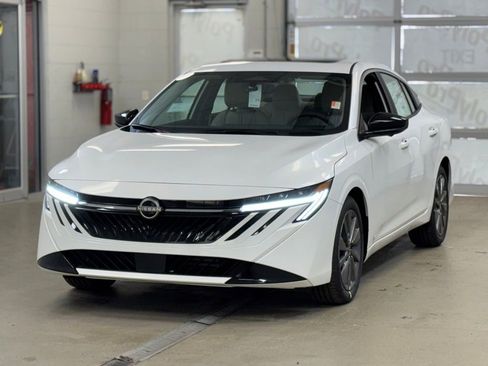 New 2026 Nissan Sentra SL FWD image 3