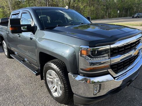 Used 2017 Chevrolet Silverado 1500 LT w/ Max Trailering Package image 2