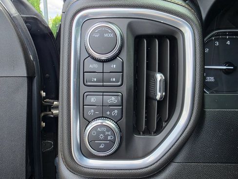 Used 2022 GMC Sierra 2500 AT4 w/ AT4 Preferred Package AWD/4WD image 15