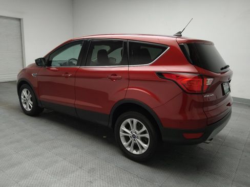 Used 2019 Ford Escape SE FWD image 3