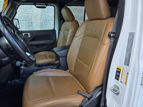 Used 2021 Jeep Wrangler Unlimited Sahara AWD/4WD image 15