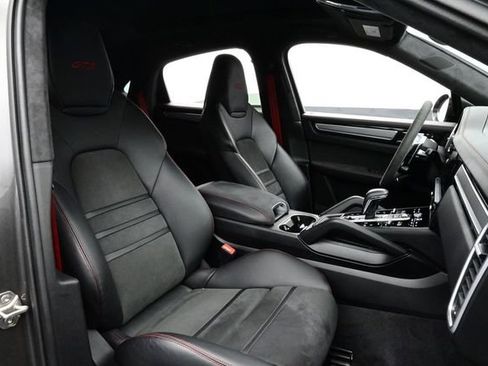 Certified 2023 Porsche Cayenne GTS AWD/4WD image 17