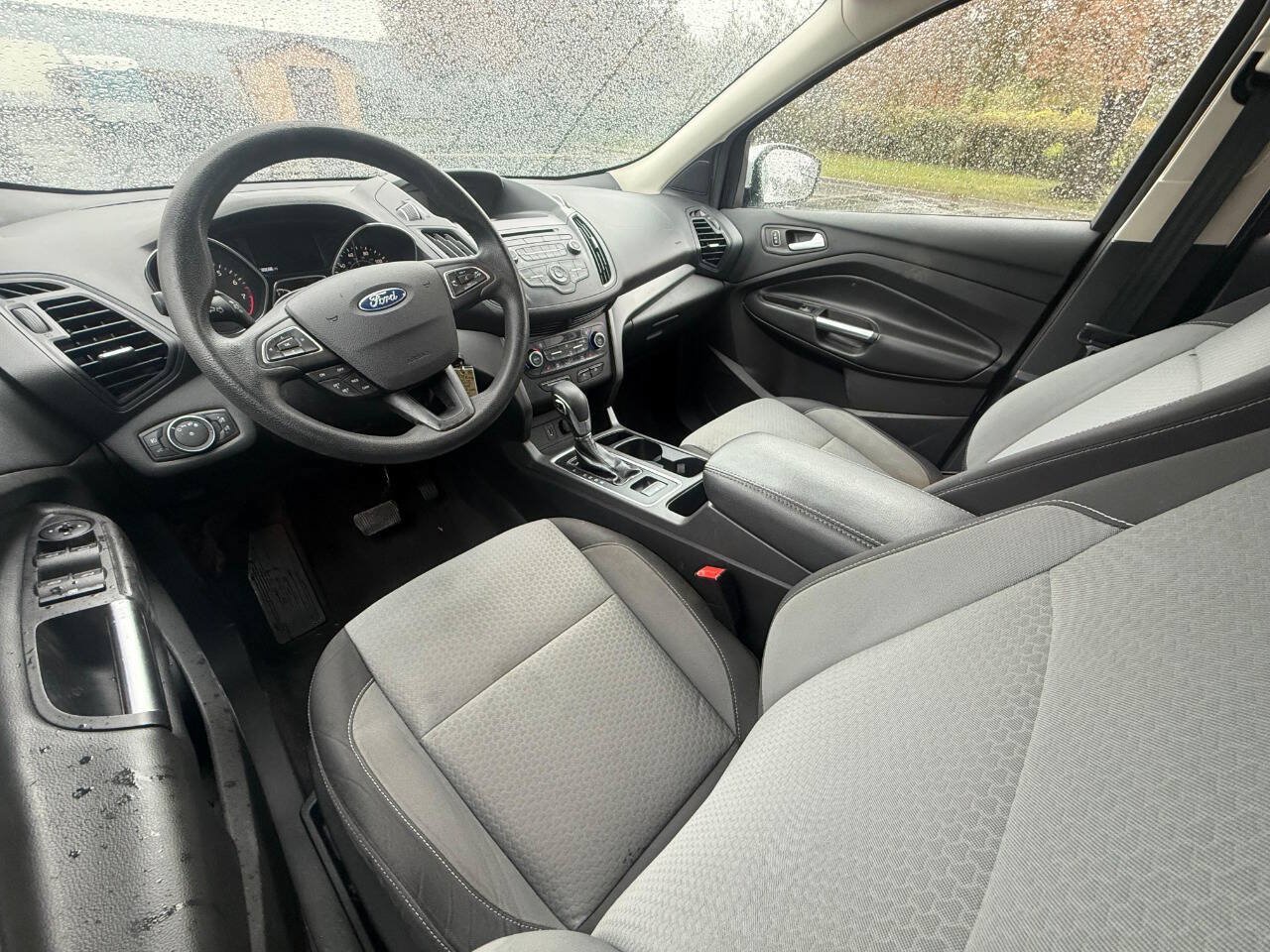 Used 2018 Ford Escape SE FWD image 10