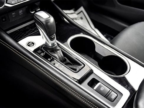 Used 2024 Nissan Altima 2.5 SV w/ SV Premium Package image 25