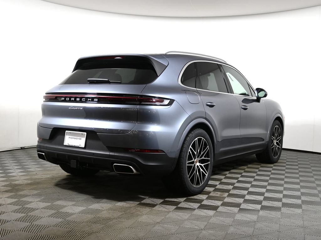 Used 2026 Porsche Cayenne AWD/4WD image 7