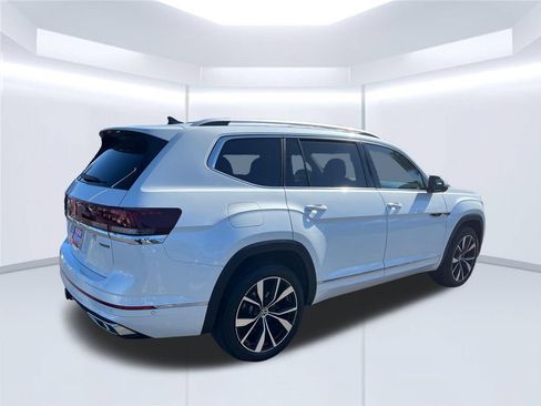 Used 2024 Volkswagen Atlas SEL Premium R-Line AWD/4WD image 5
