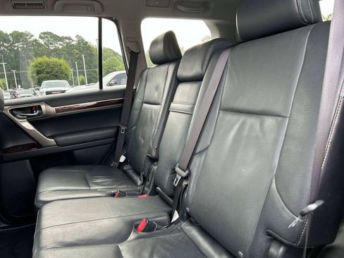 Used 2018 Lexus GX 460 Premium w/ Premium Package AWD/4WD image 11