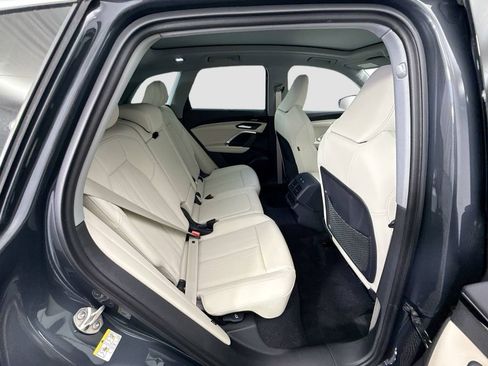 Certified 2025 Audi Q5 Premium Plus w/ Premium Plus image 21