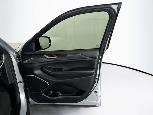 Used 2022 Jeep Grand Cherokee L Altitude image 33