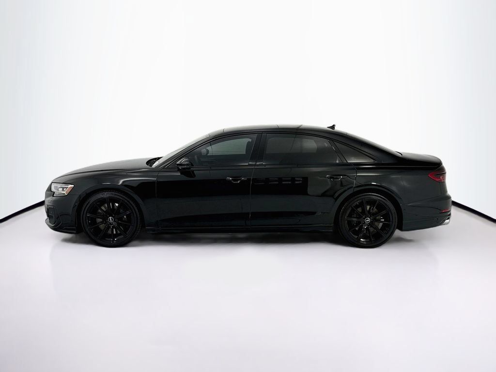 Used 2024 Audi S8 AWD/4WD image 8