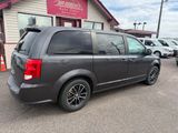 Used 2019 Dodge Grand Caravan SE image 3
