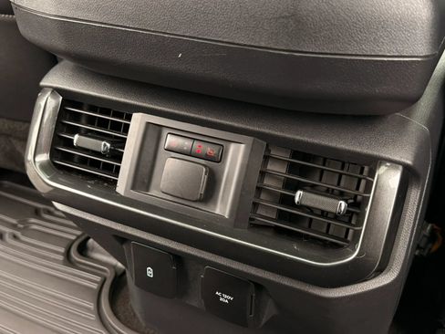Used 2021 Ford F150 Lariat w/ Equipment Group 502A High AWD/4WD image 16