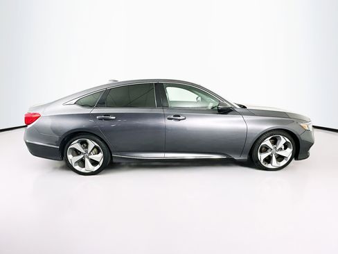 Used 2019 Honda Accord Touring image 10