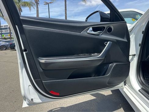 Used 2018 Kia Stinger GT RWD image 14