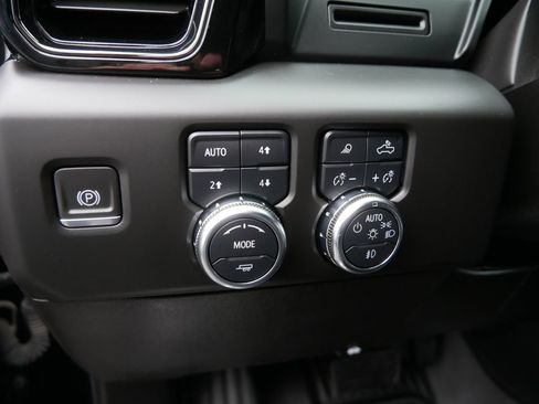 Used 2024 GMC Sierra 1500 AT4 AWD/4WD image 19