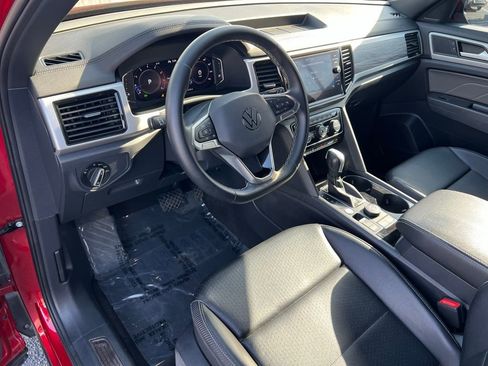 Used 2022 Volkswagen Atlas Cross Sport SE w/ Black Wheel Package image 12