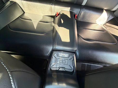 Used 2018 Chevrolet Camaro SS RWD image 31